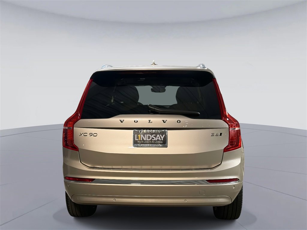 Used 2024 Volvo XC90 B6 Plus w/ Protection Package Premier image 11