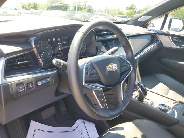 Certified 2024 Cadillac XT5 Premium Luxury w/ Technology Package AWD/4WD image 8
