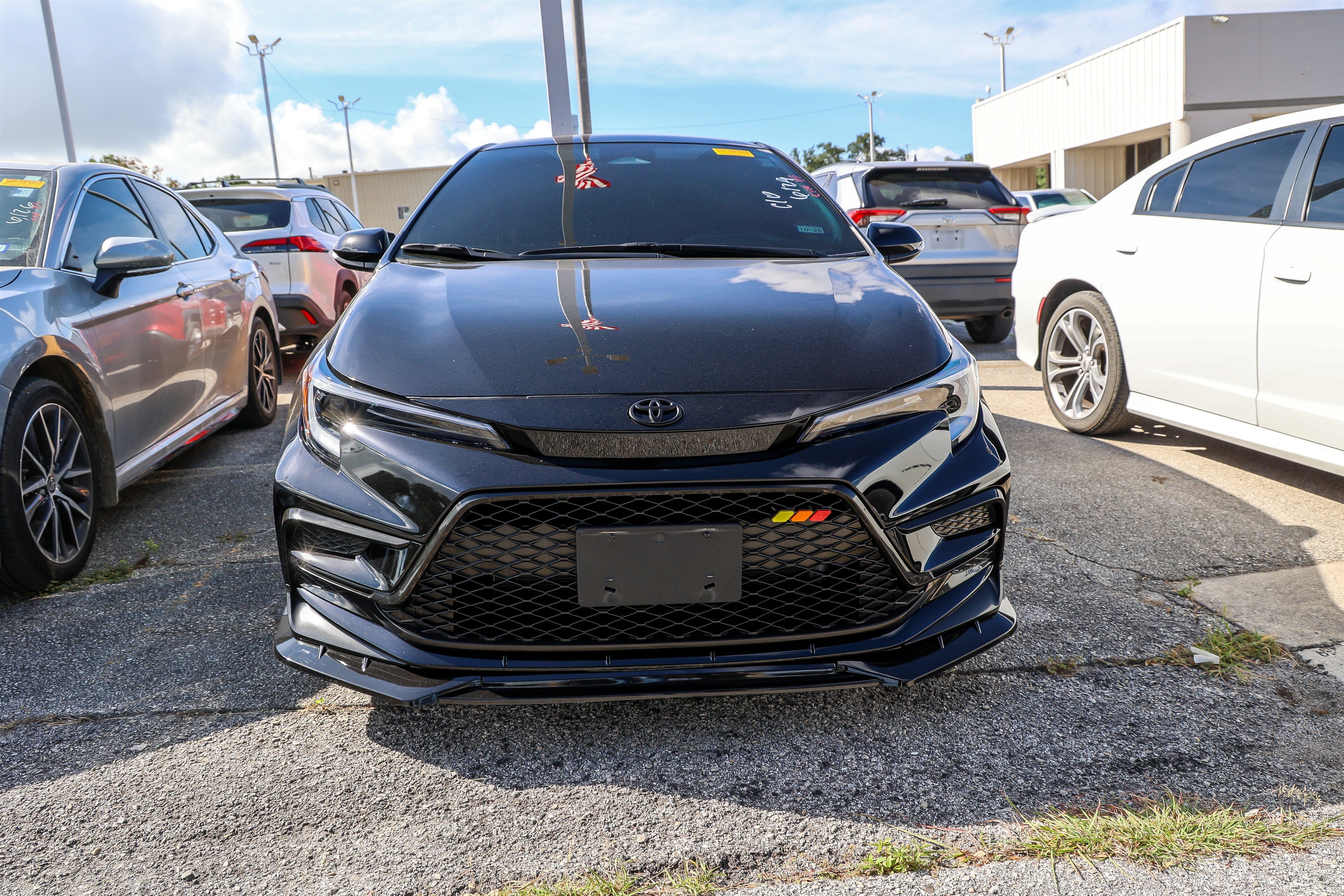 Used 2025 Toyota Corolla SE FWD image 4