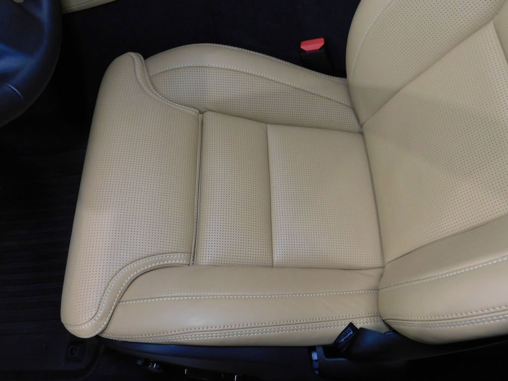 Used 2026 Volvo V90 B6 Cross Country Ultra image 34