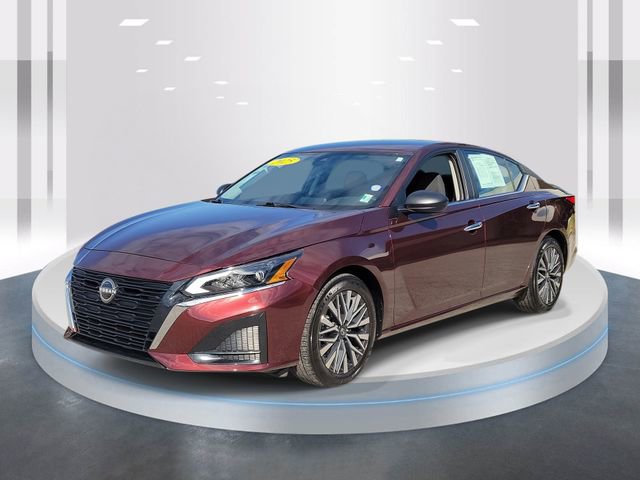 Used 2025 Nissan Altima 2.5 SV image 3