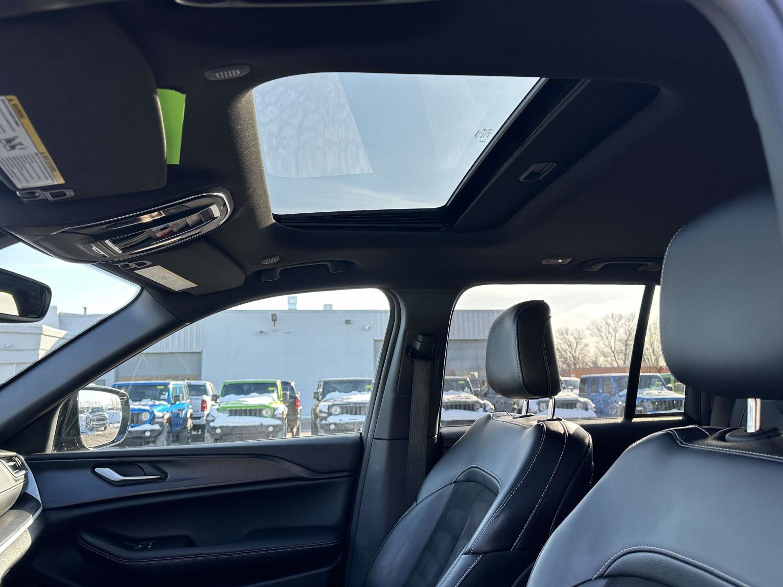 Used 2024 Jeep Grand Cherokee Altitude image 19