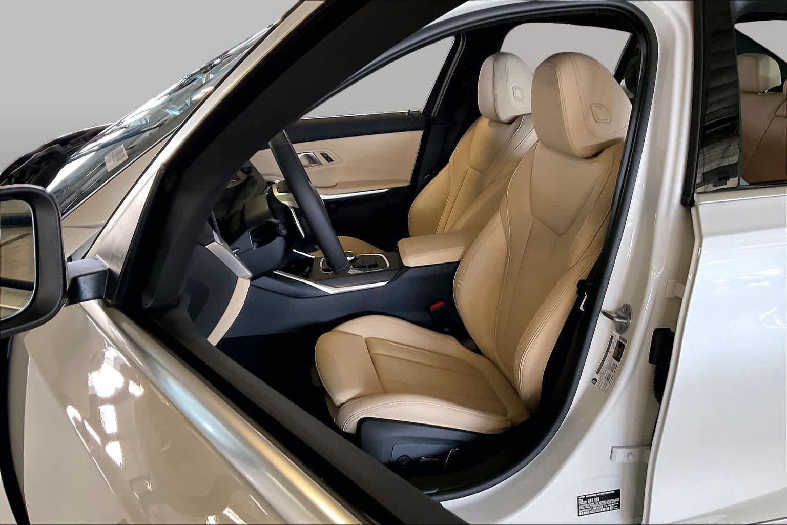 Used 2026 BMW 330i Sedan w/ Premium Package RWD image 6