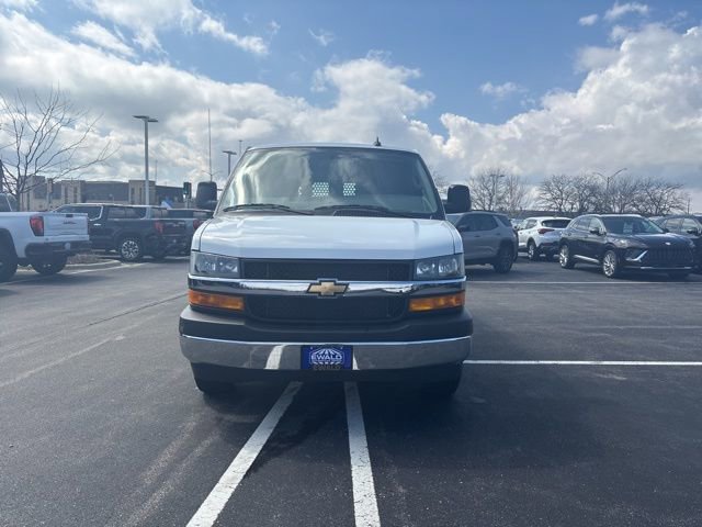 Used 2024 Chevrolet Express 2500 w/ Driver Convenience Package image 3