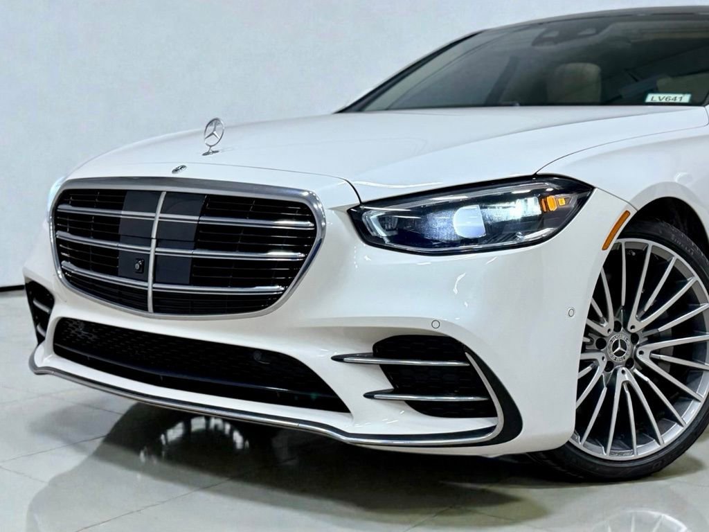 Used 2023 Mercedes-Benz S 500 4MATIC w/ AMG Line image 3