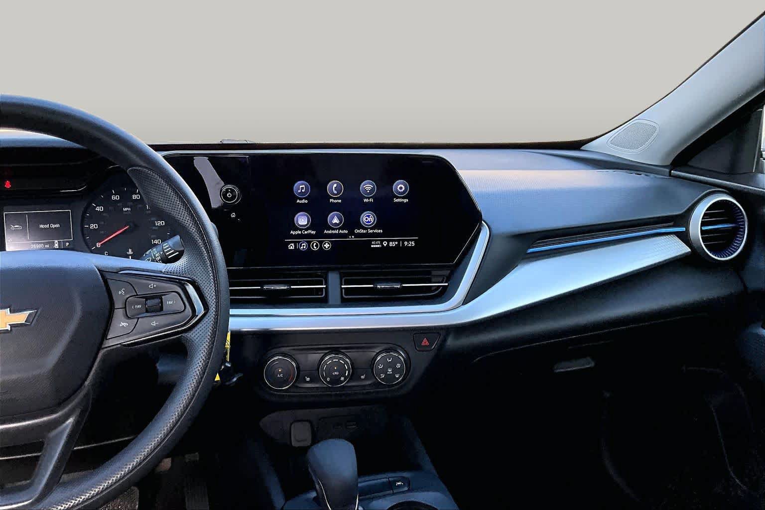 Used 2024 Chevrolet Trax LS w/ LS Convenience Package FWD image 10
