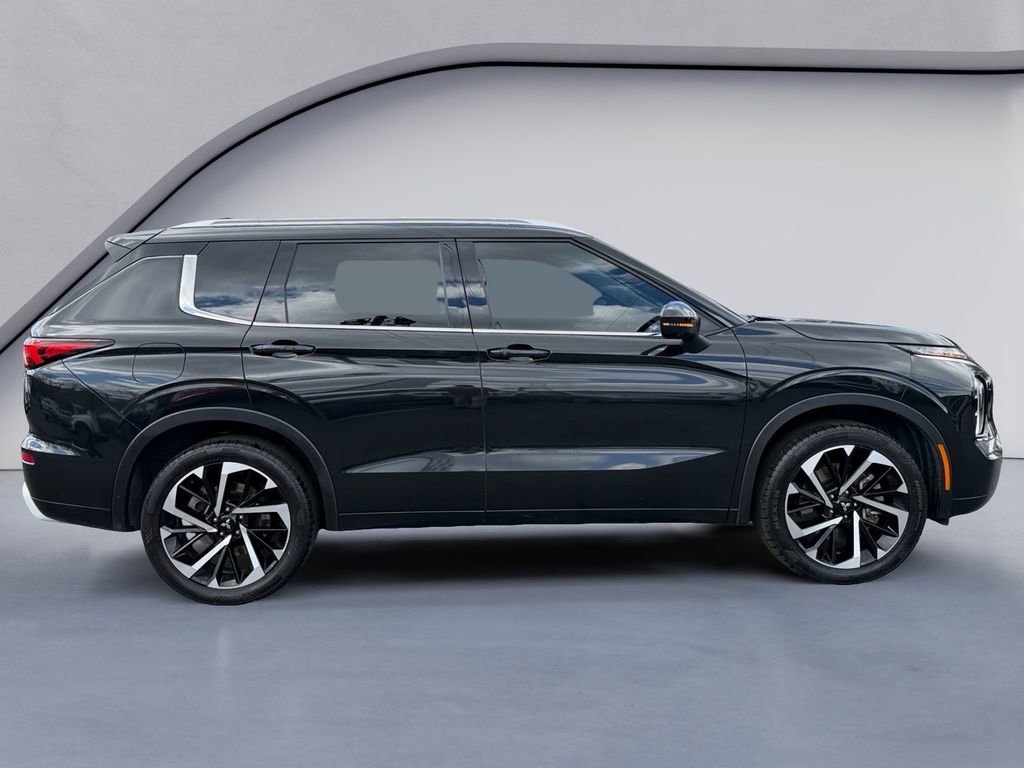 Used 2024 Mitsubishi Outlander SEL image 6