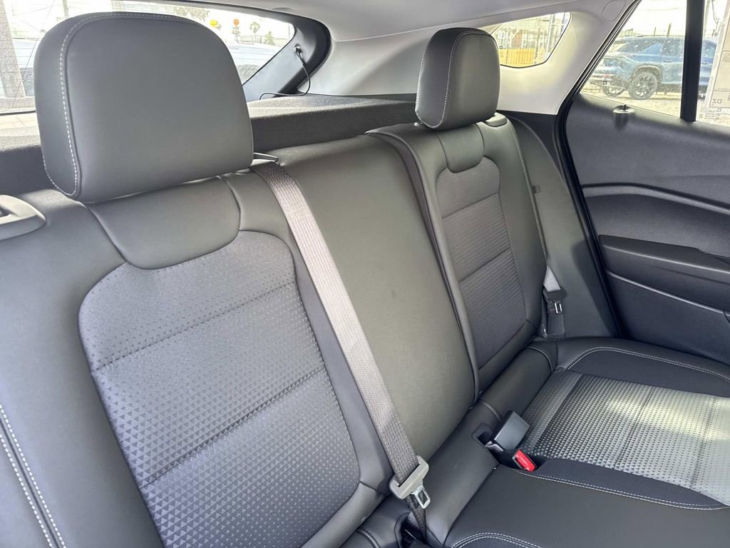 New 2026 Chevrolet Trax LT image 9