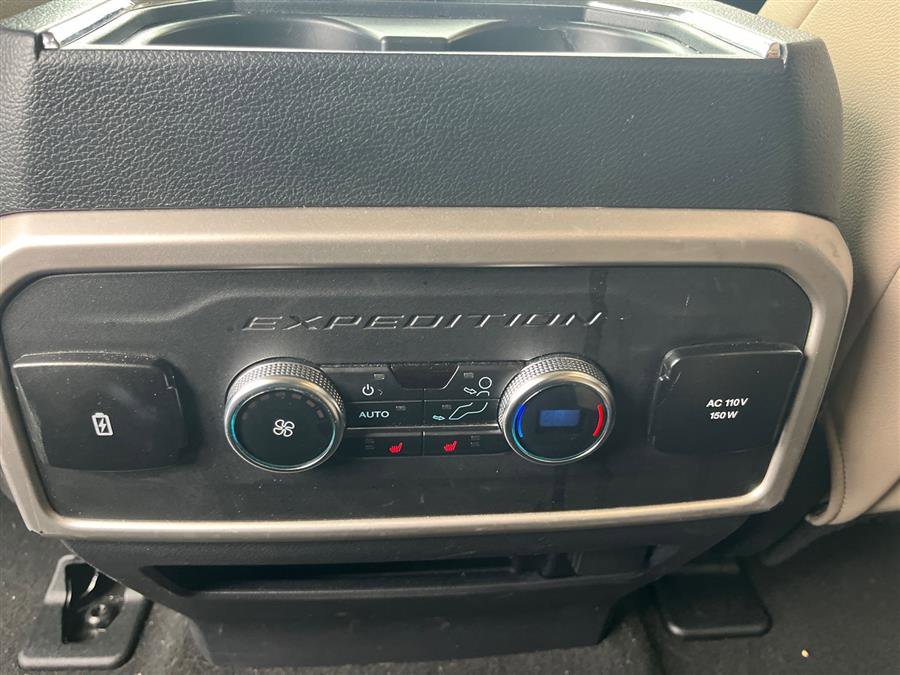 Used 2024 Ford Expedition Max Limited AWD/4WD image 40