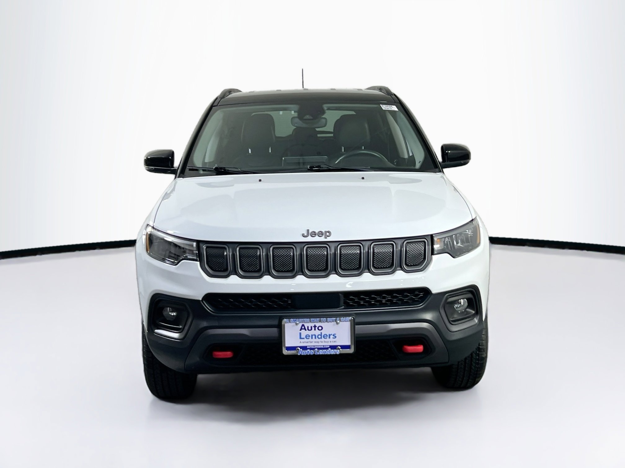 Used 2022 Jeep Compass Trailhawk w/ Trailhawk Convenience Group AWD/4WD image 2
