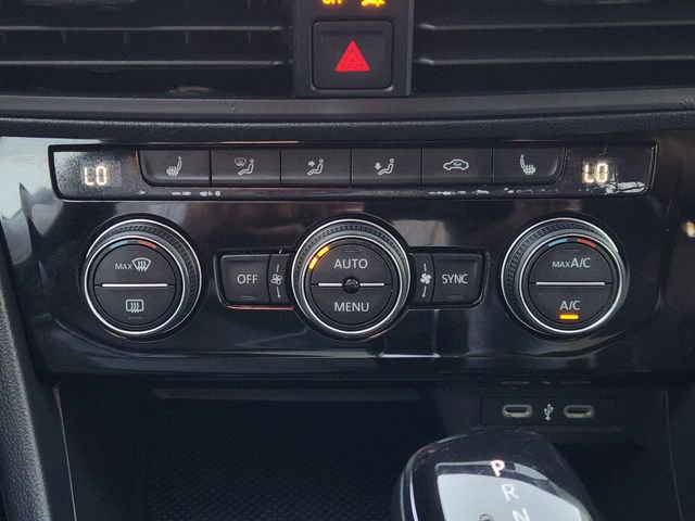 Used 2024 Volkswagen Jetta SE image 17