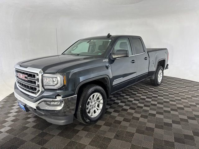 Used 2017 GMC Sierra 1500 SLE w/ SLE Value Package AWD/4WD image 4