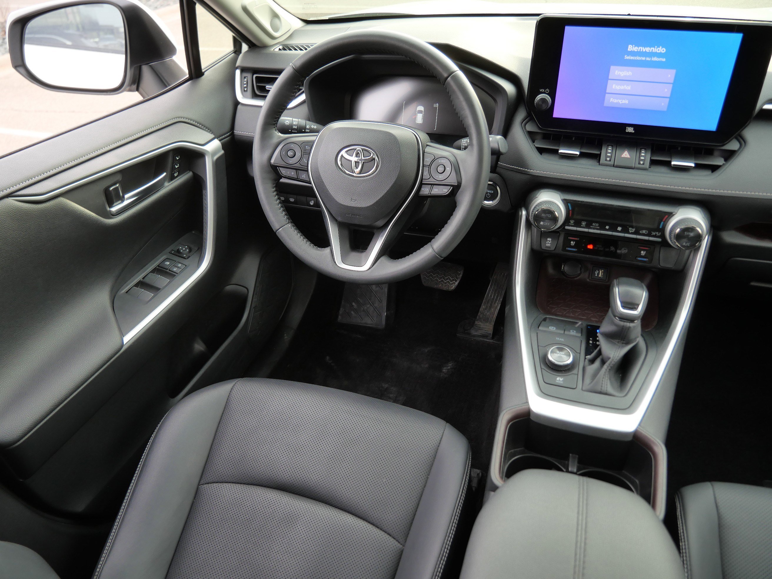 Used 2023 Toyota RAV4 Limited w/ Limited Grade Weather Package AWD/4WD image 9