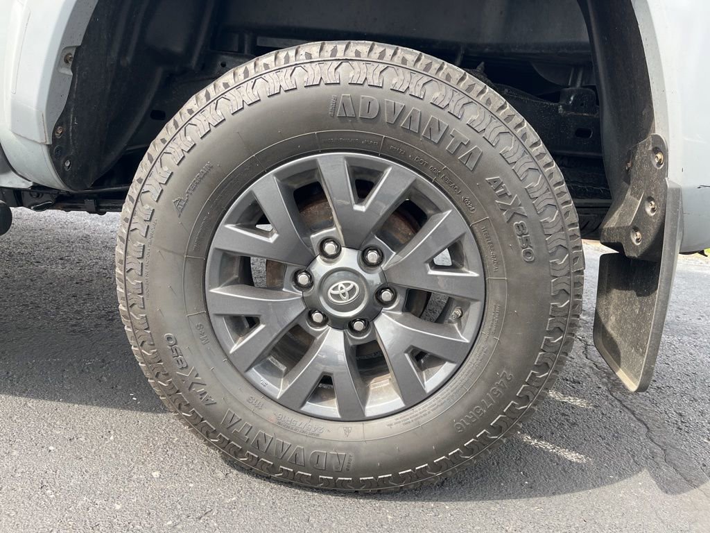 Used 2021 Toyota Tacoma SR5 image 10