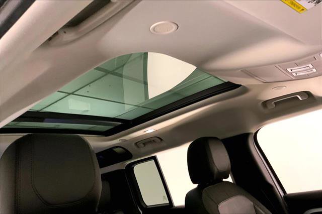 Used 2020 Land Rover Defender 110 SE image 26