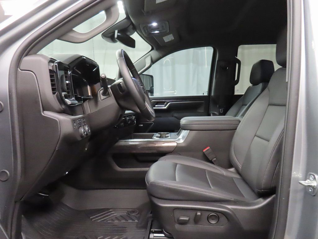 Used 2025 Chevrolet Silverado 2500 LTZ w/ Trail Boss Package image 12