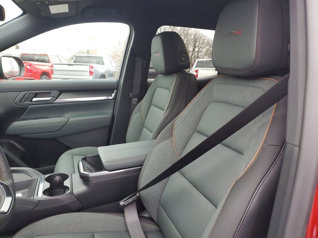 New 2026 GMC Terrain AT4 w/ LPO, Black Badging Package image 16