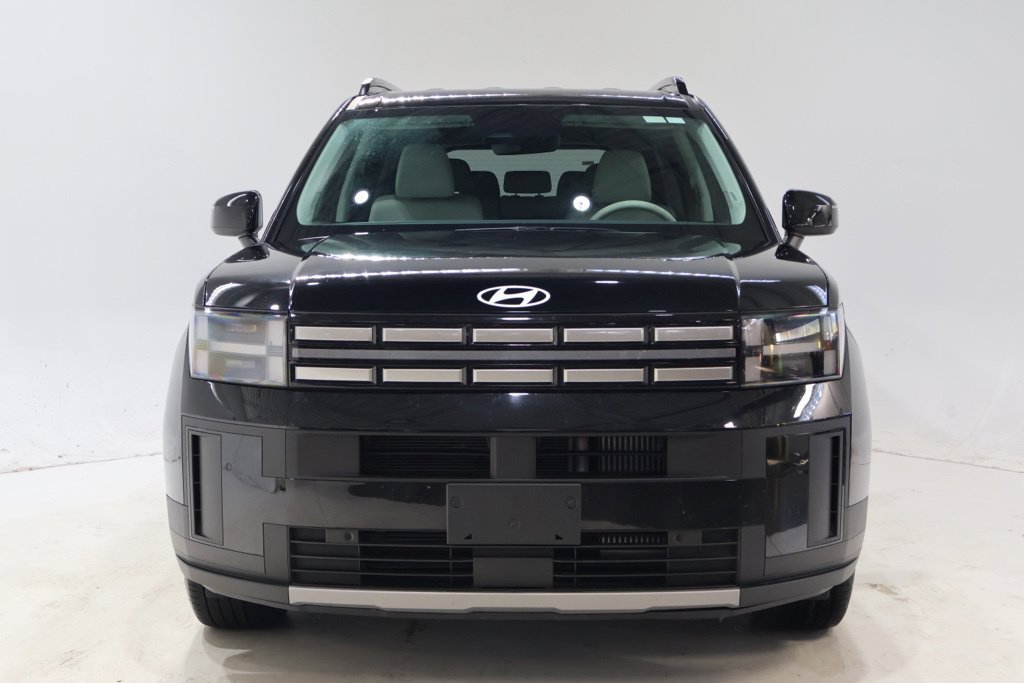 Used 2026 Hyundai Santa Fe SEL FWD image 2