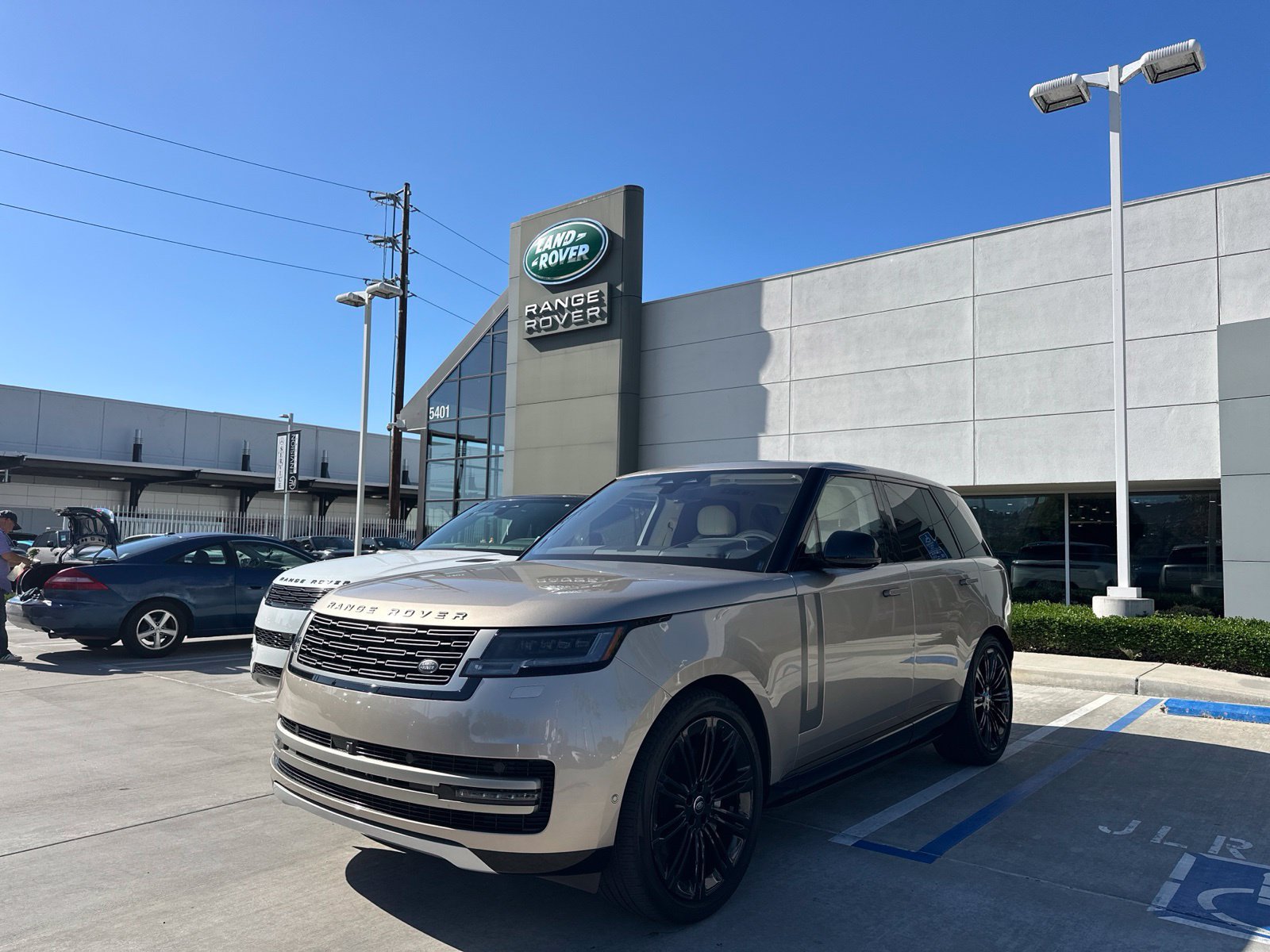 Used 2023 Land Rover Range Rover SE