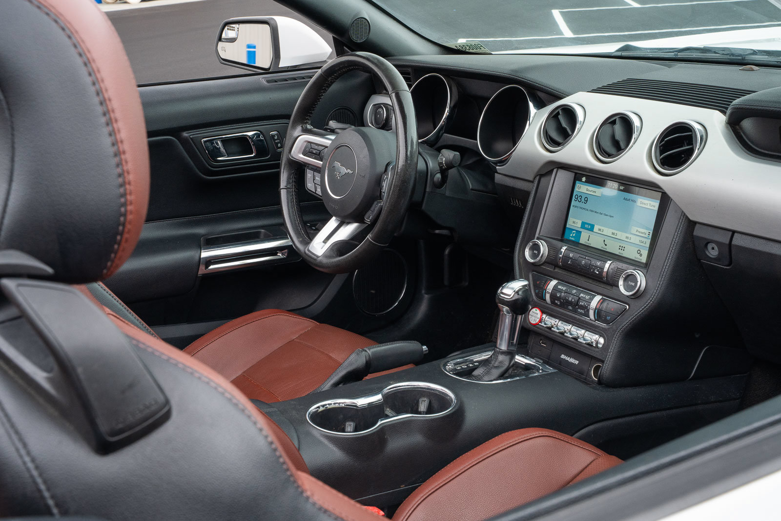 Used 2016 Ford Mustang Premium RWD image 14