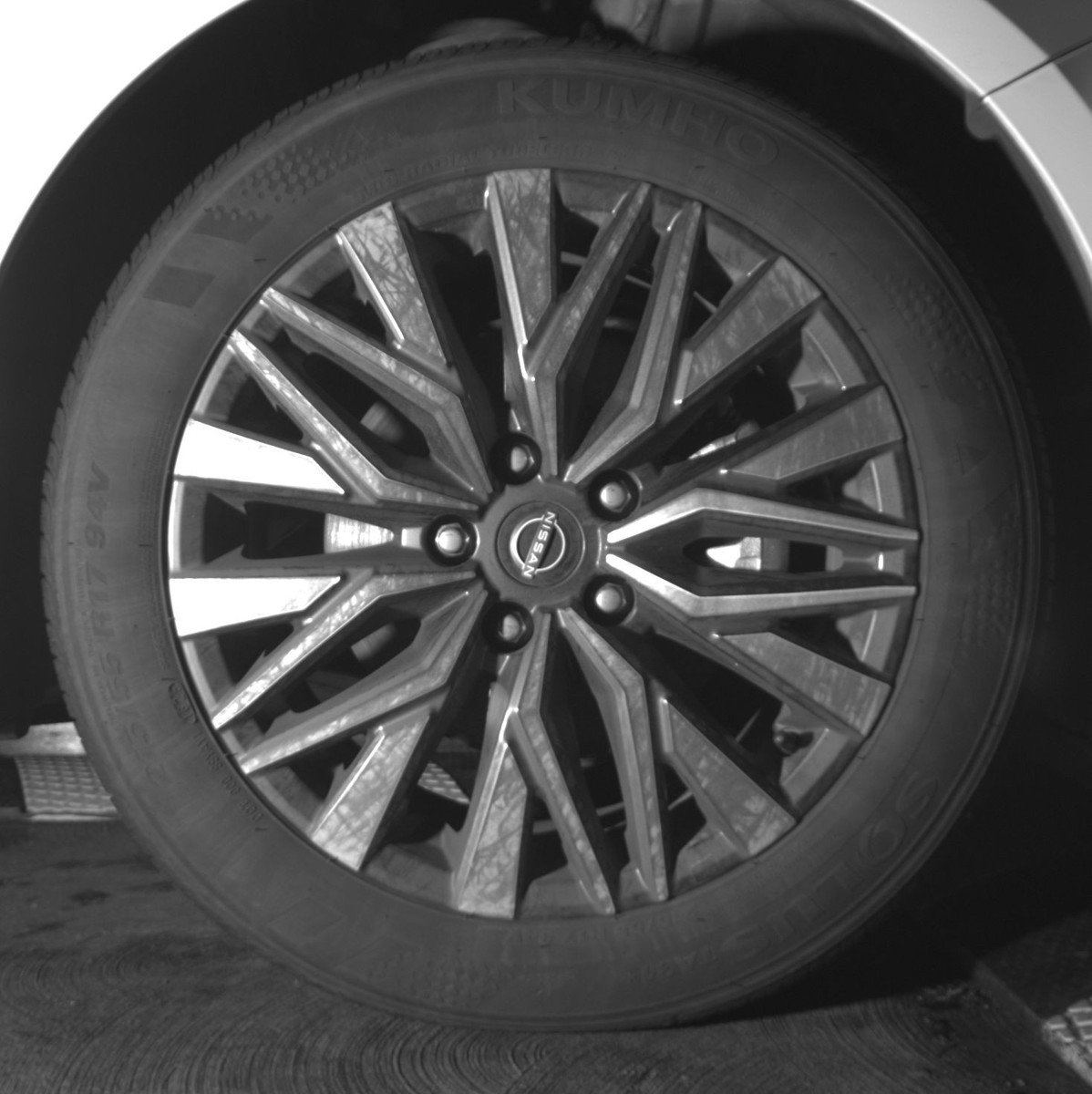 Used 2025 Nissan Altima 2.5 SV FWD image 13