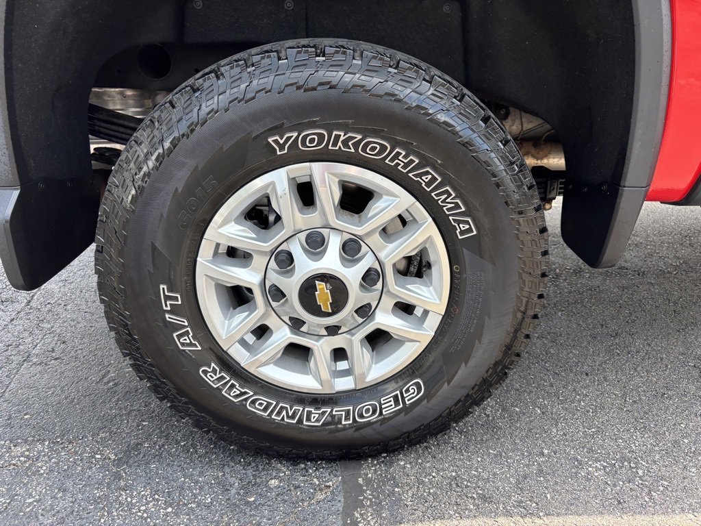 Used 2022 Chevrolet Silverado 2500 LT w/ Convenience Package image 22