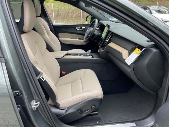 New 2026 Volvo XC60 B5 Core w/ Climate Package AWD/4WD image 17