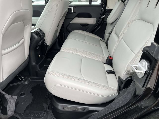 Used 2021 Jeep Wrangler Unlimited Sahara image 7