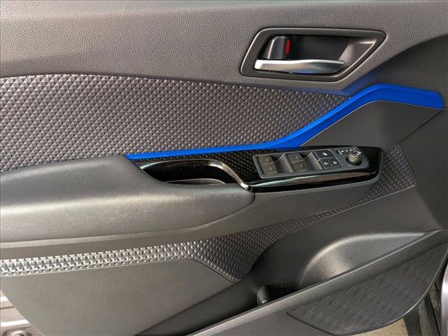 Used 2021 Toyota C-HR XLE FWD image 12