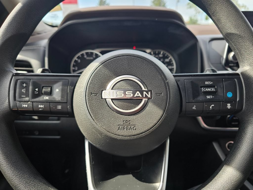 Used 2023 Nissan Rogue SV AWD/4WD image 19