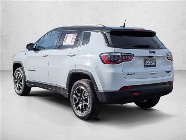 Used 2024 Jeep Compass Trailhawk image 7