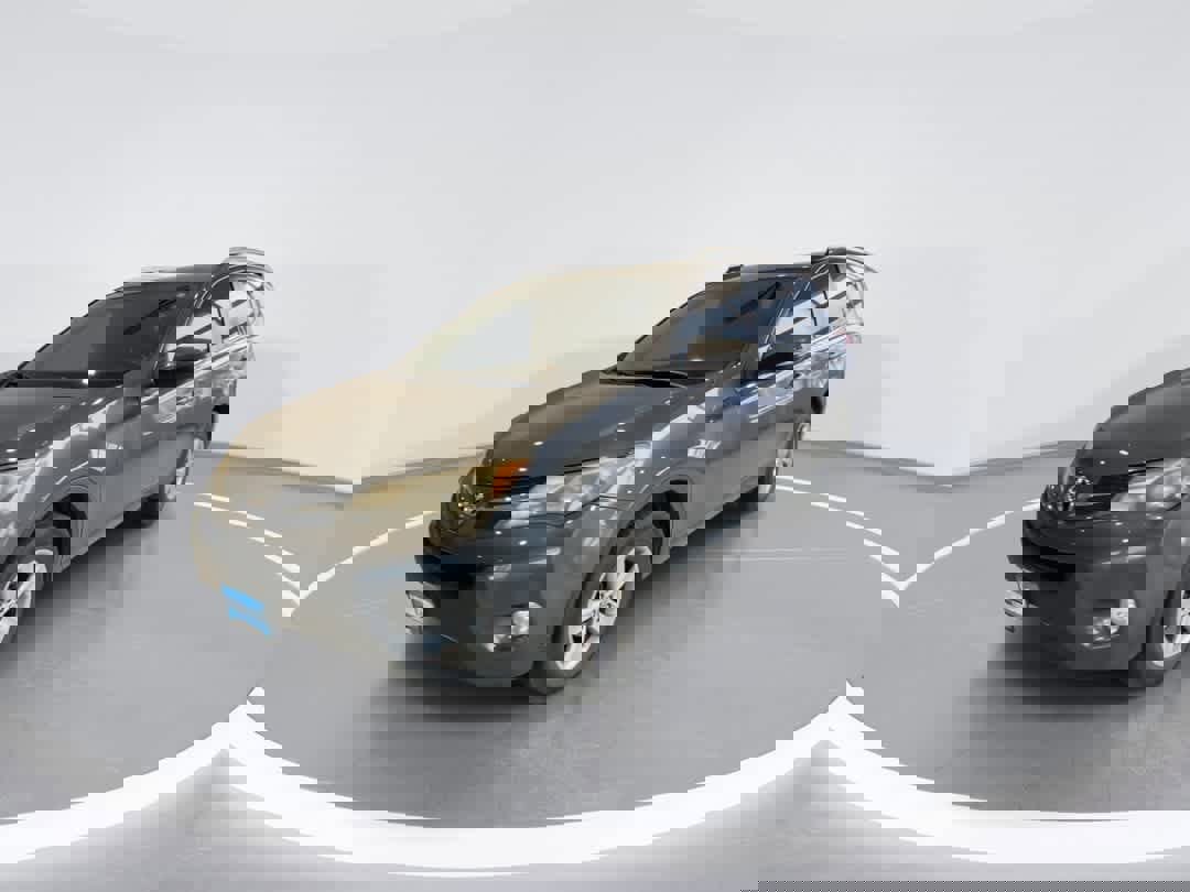 Used 2015 Toyota RAV4 XLE image 4