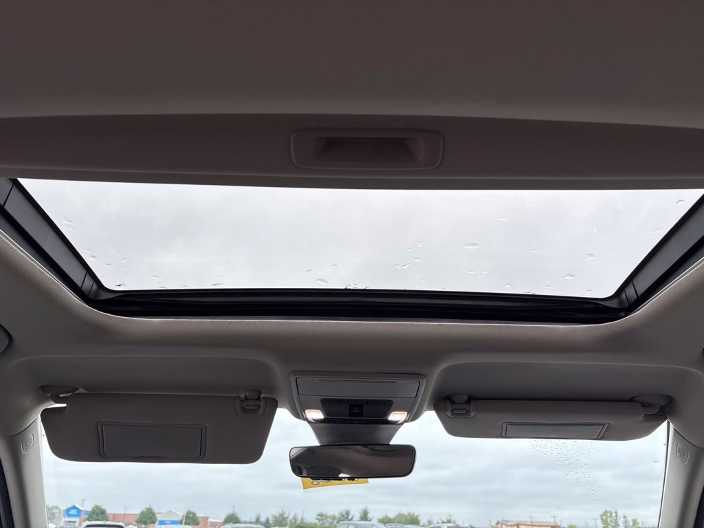 Used 2022 Honda Civic Touring image 5