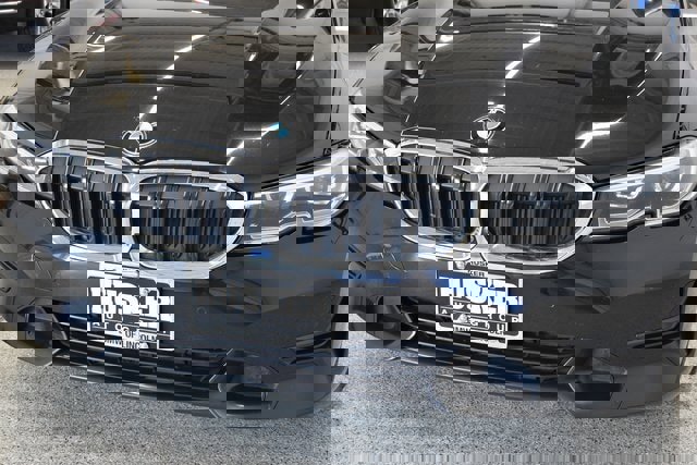 Used 2021 BMW 330i xDrive Sedan w/ Premium Package image 16