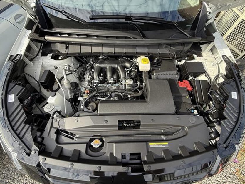 Used 2025 Nissan Pathfinder SL w/ Black Appearance Package image 9