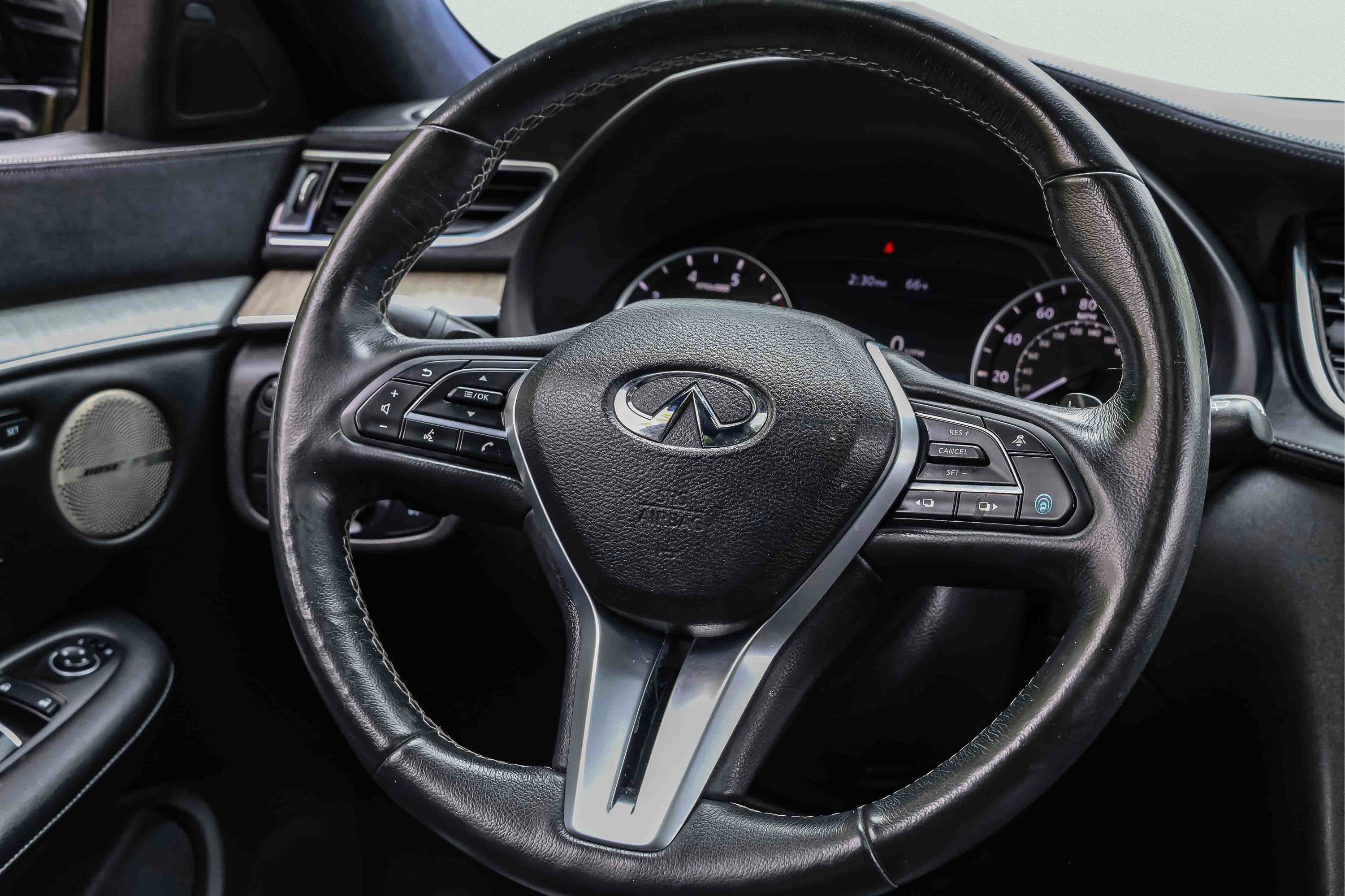 Used 2019 INFINITI QX50 Essential w/ Sensory Package AWD/4WD image 15