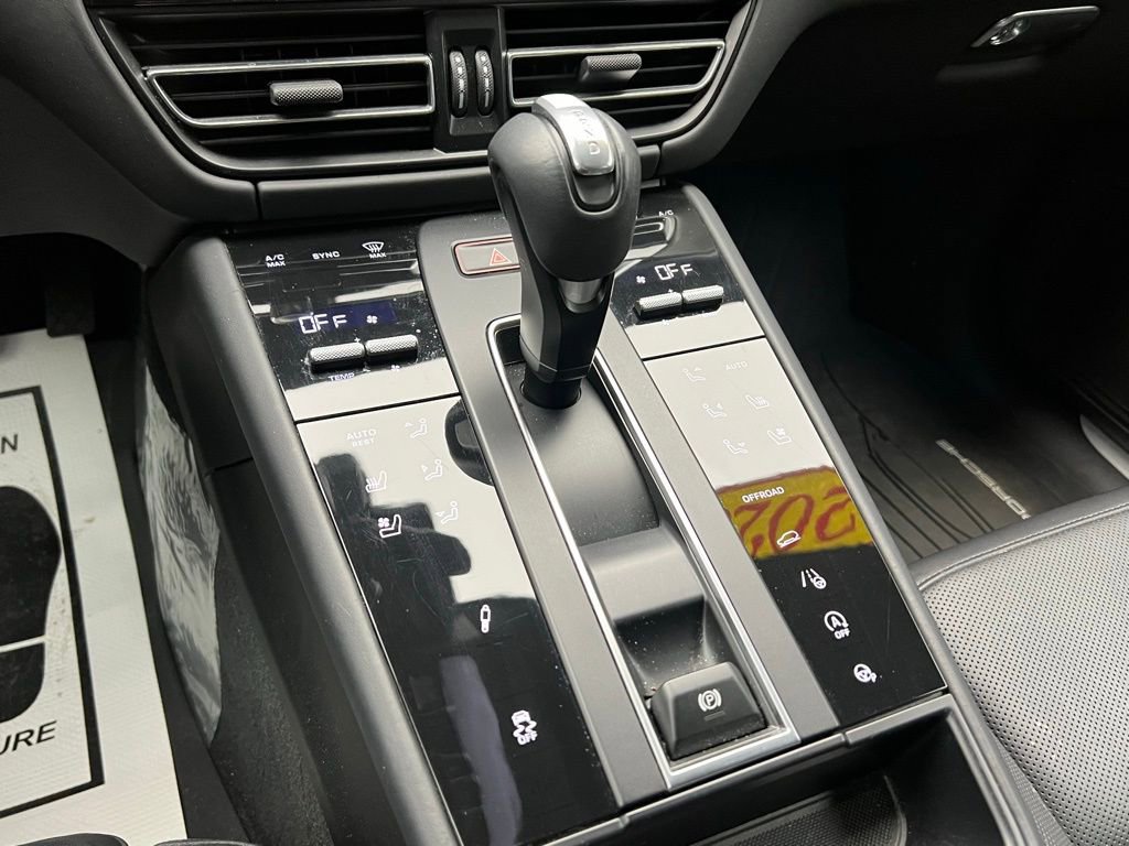 Used 2023 Porsche Macan S image 11
