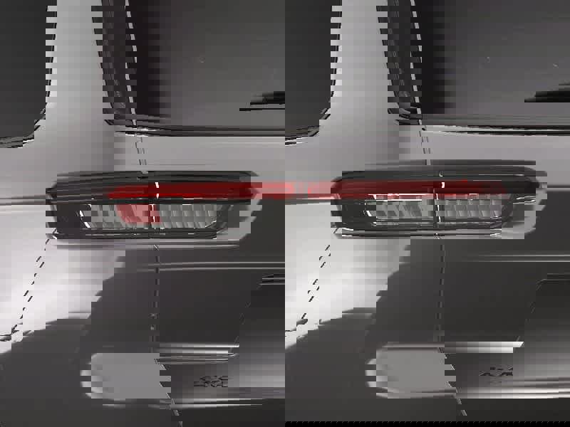 New 2025 Jeep Grand Cherokee L Altitude image 12