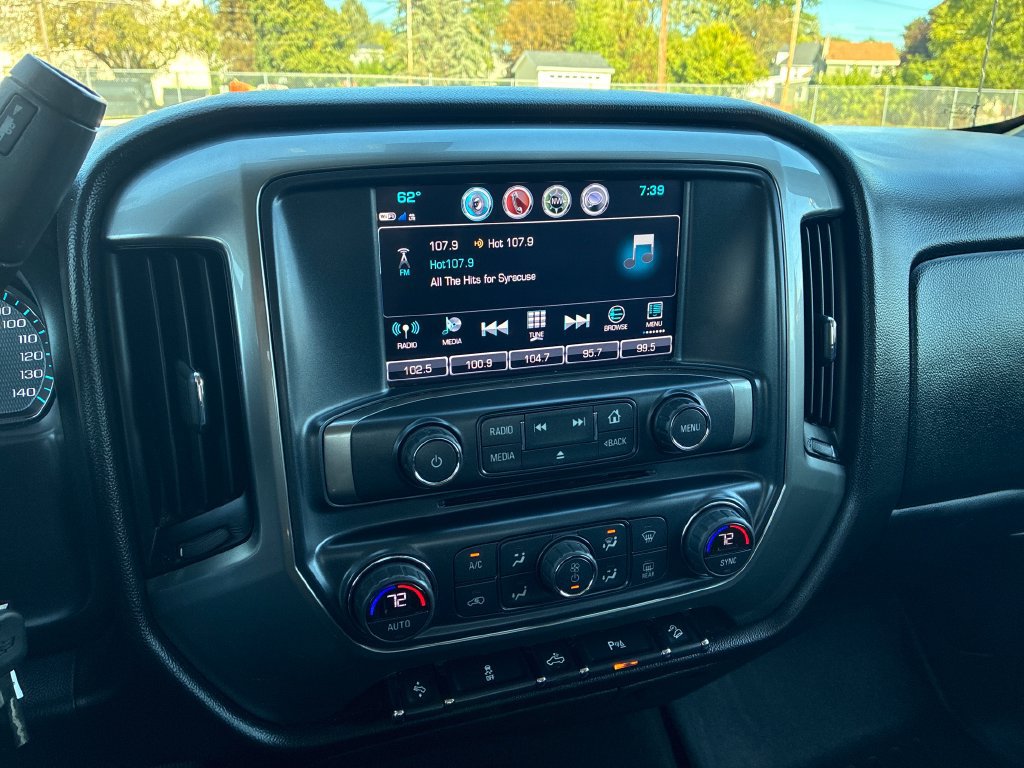 Used 2018 Chevrolet Silverado 1500 LT w/ All Star Edition AWD/4WD image 17