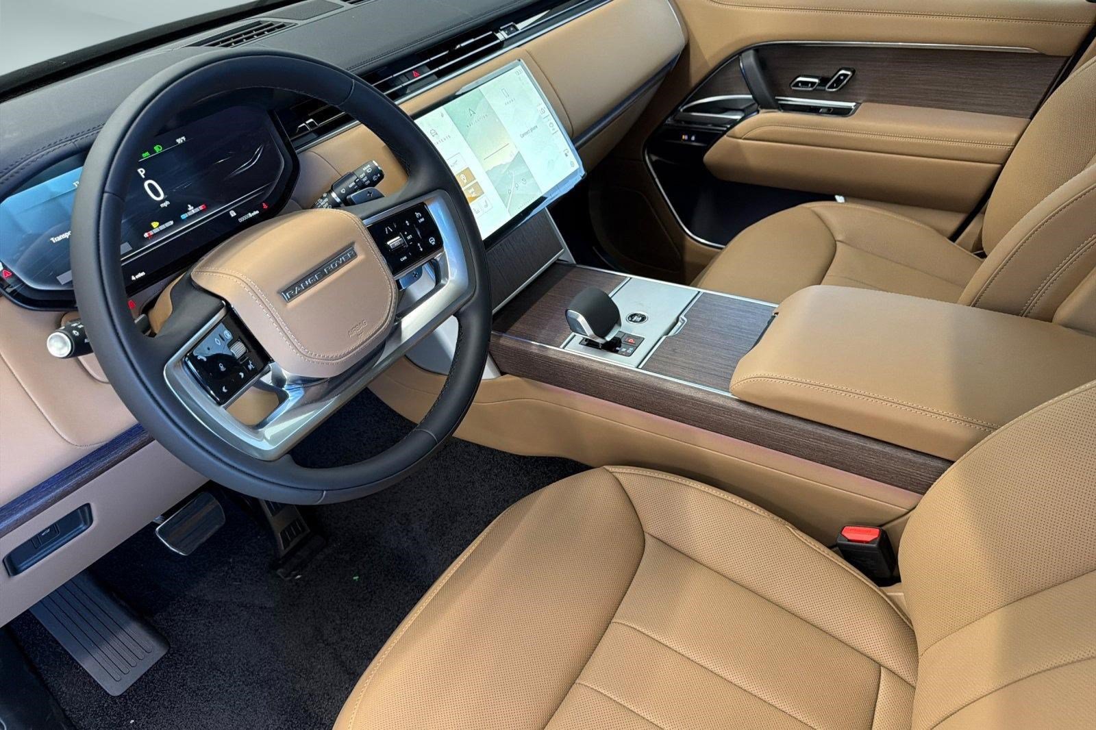 New 2026 Land Rover Range Rover Long Wheelbase SE AWD/4WD image 4