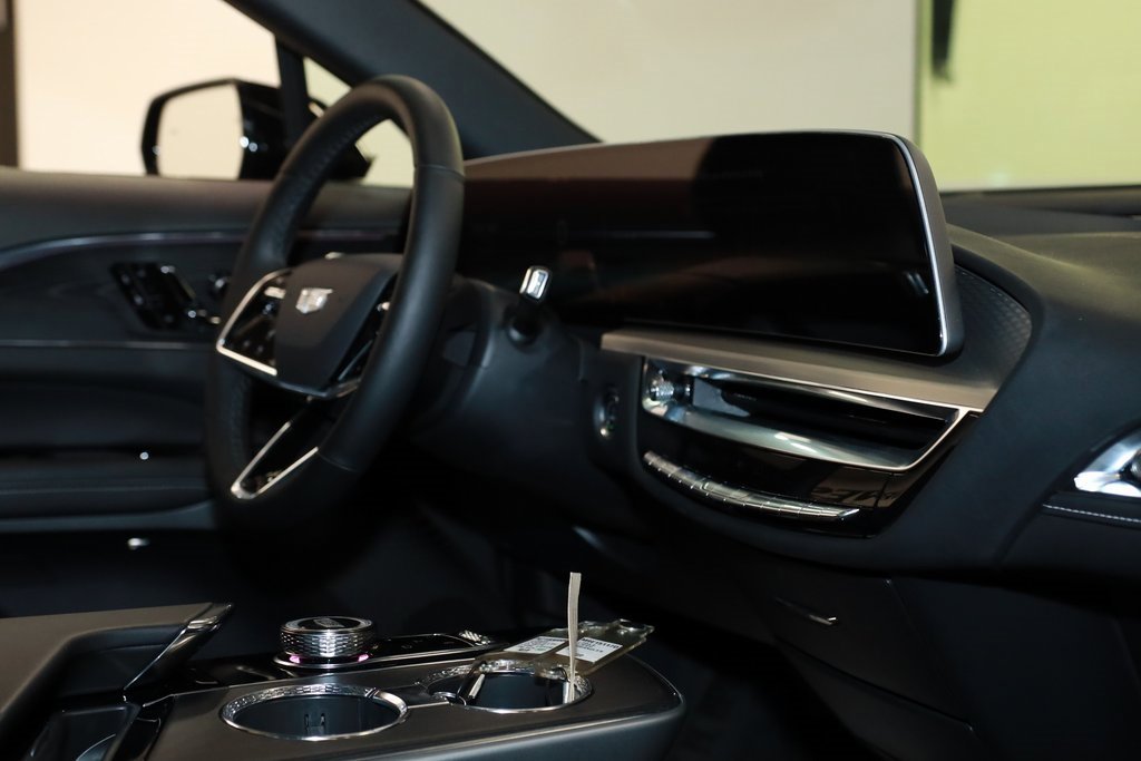 Used 2024 Cadillac Lyriq Luxury image 18