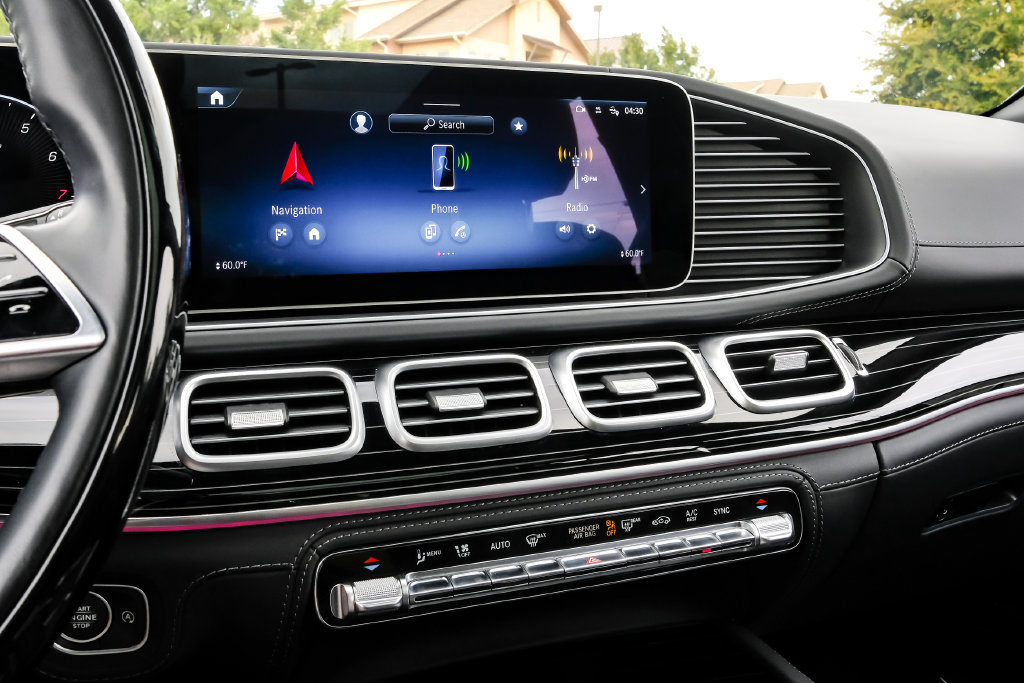 Used 2024 Mercedes-Benz Maybach GLS 600 4MATIC image 32