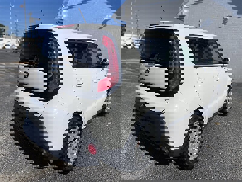 Used 2015 Kia Soul image 7