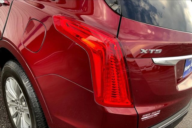 Used 2017 Cadillac XT5 Luxury w/ Driver Awareness Package image 29