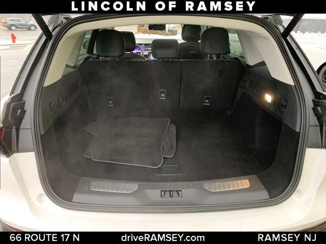 Used 2024 Lincoln Nautilus Reserve w/ Equipment Group 202A image 6