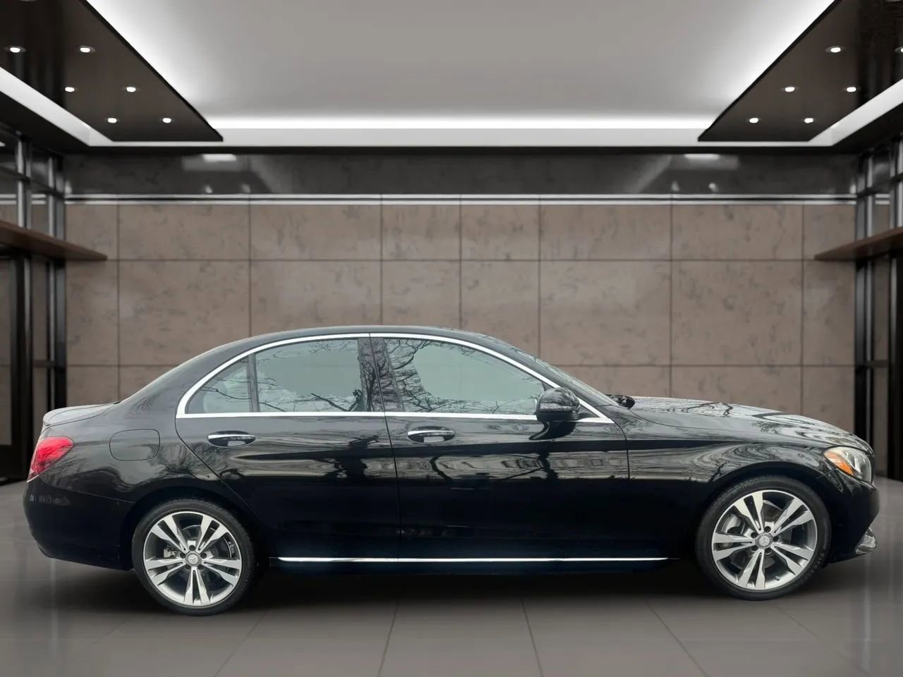 Used 2017 Mercedes-Benz C 300 Sedan image 7