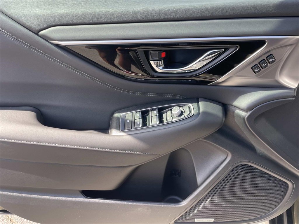 New 2025 Subaru Outback Touring image 7