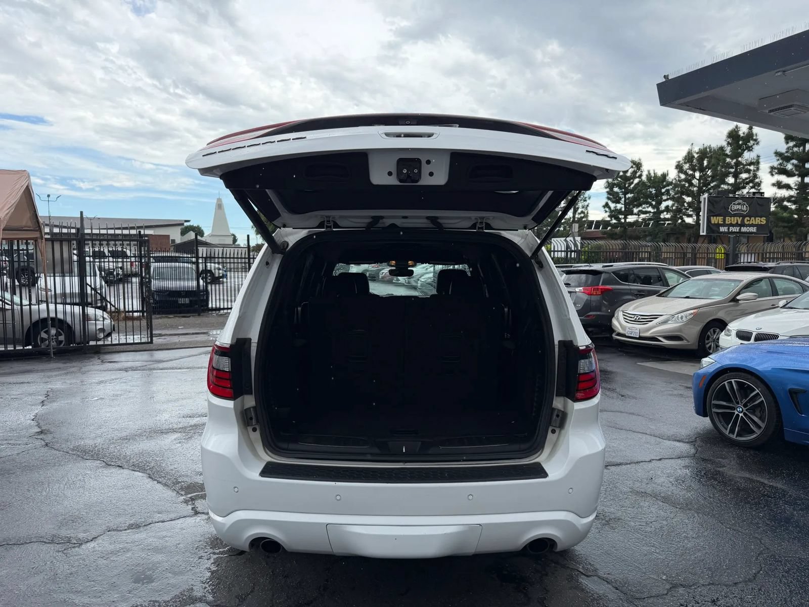 Used 2017 Dodge Durango R/T w/ Blacktop Package RWD image 18