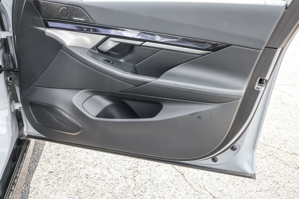 Used 2024 BMW i5 eDrive40i w/ M Sport Package image 69