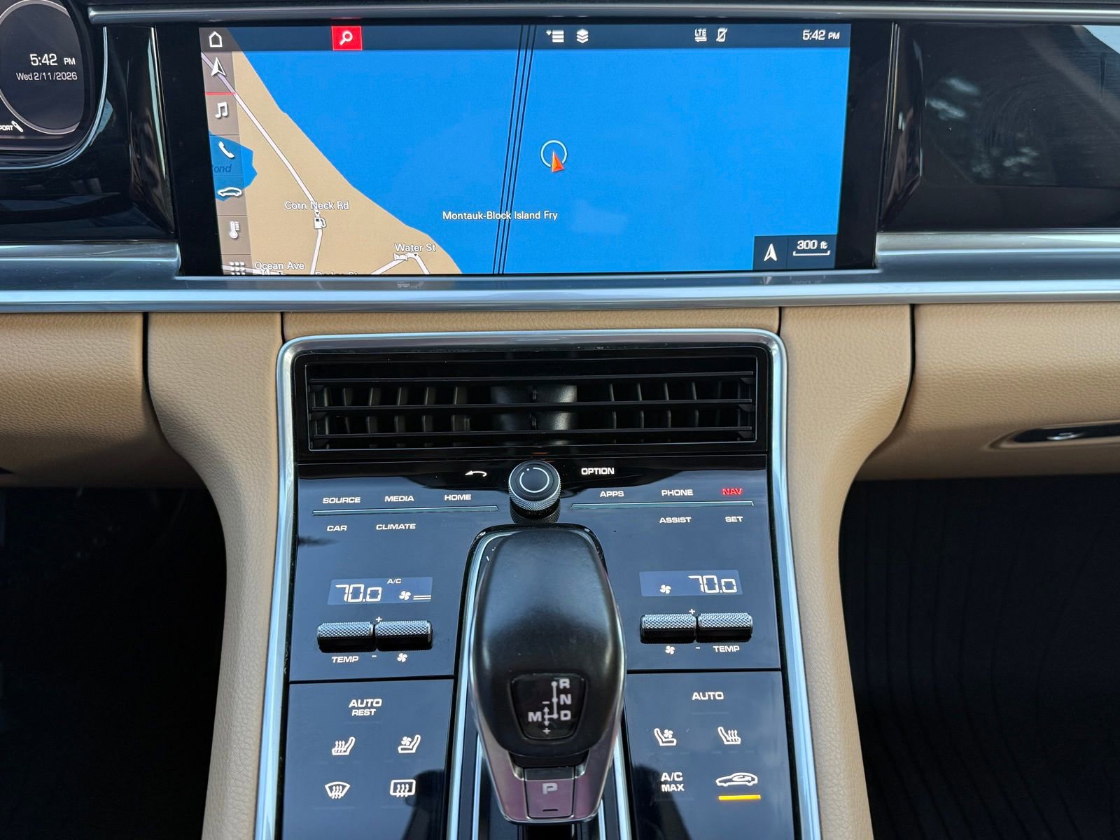 Used 2018 Porsche Panamera 4S image 28